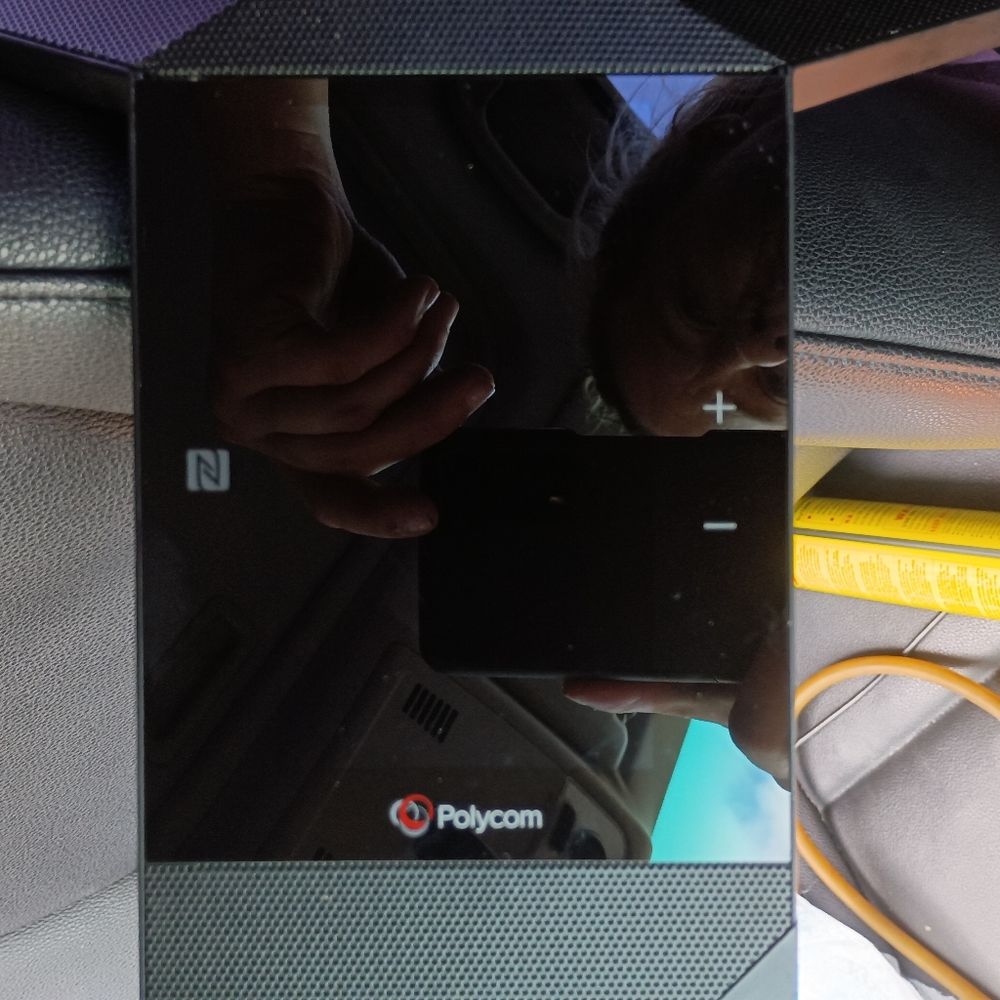 Polycam RealPresence Trio 8800 phone